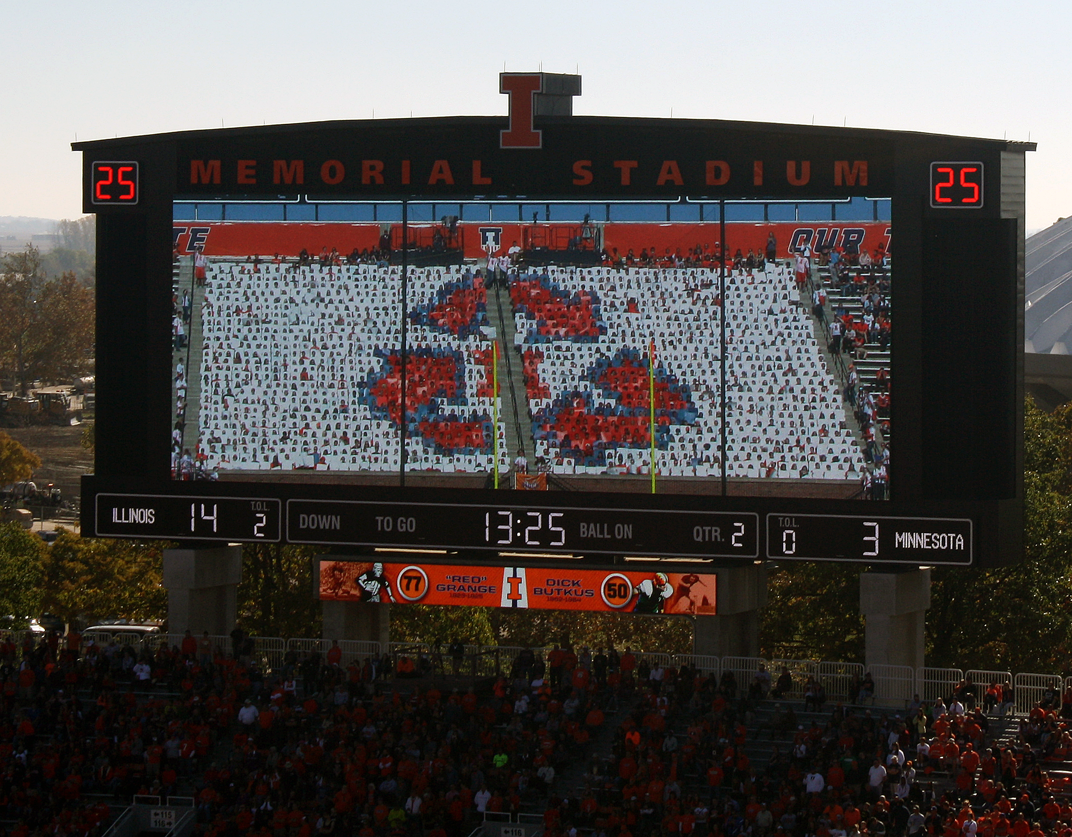 Scoreboard image at Memorial Stadium